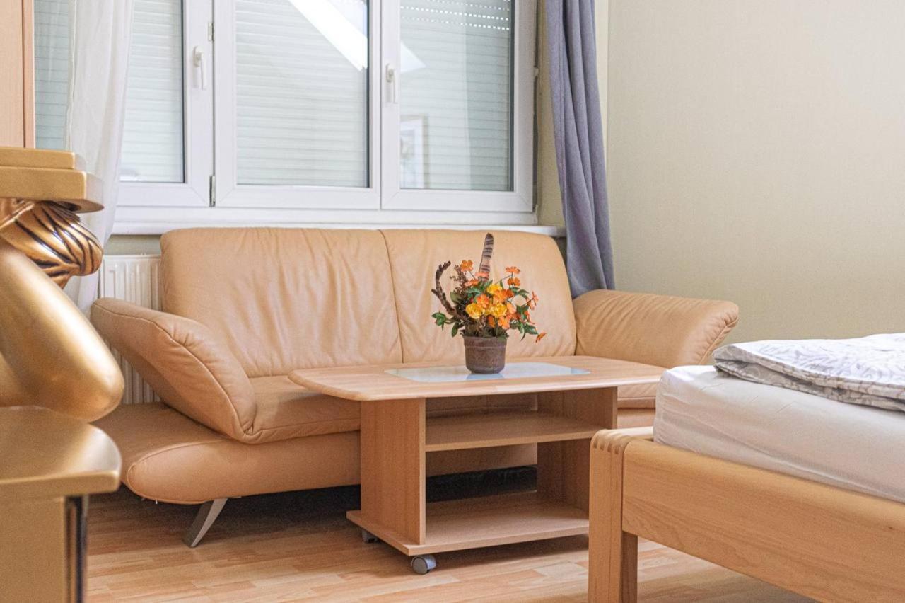 Comfortable Rooms In A Beautiful House Gd Виена Екстериор снимка