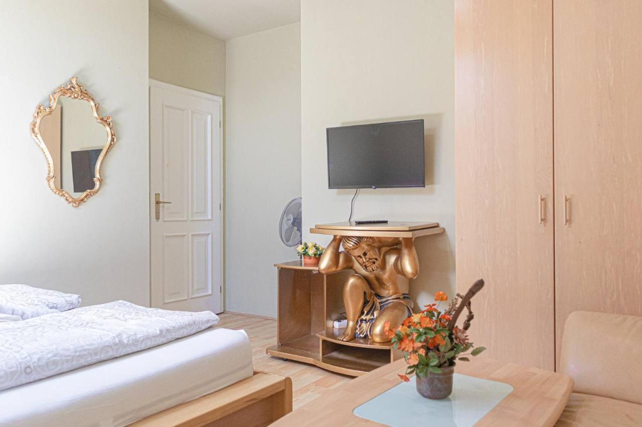 Comfortable Rooms In A Beautiful House Gd Виена Екстериор снимка